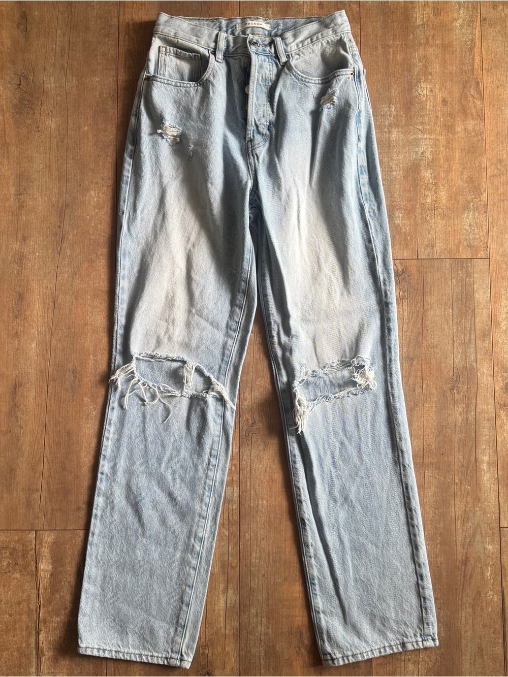 PacSun Light Wash Distressed Dad Jean Button Fly High Rise Jeans Size 26 - Picture 2 of 10